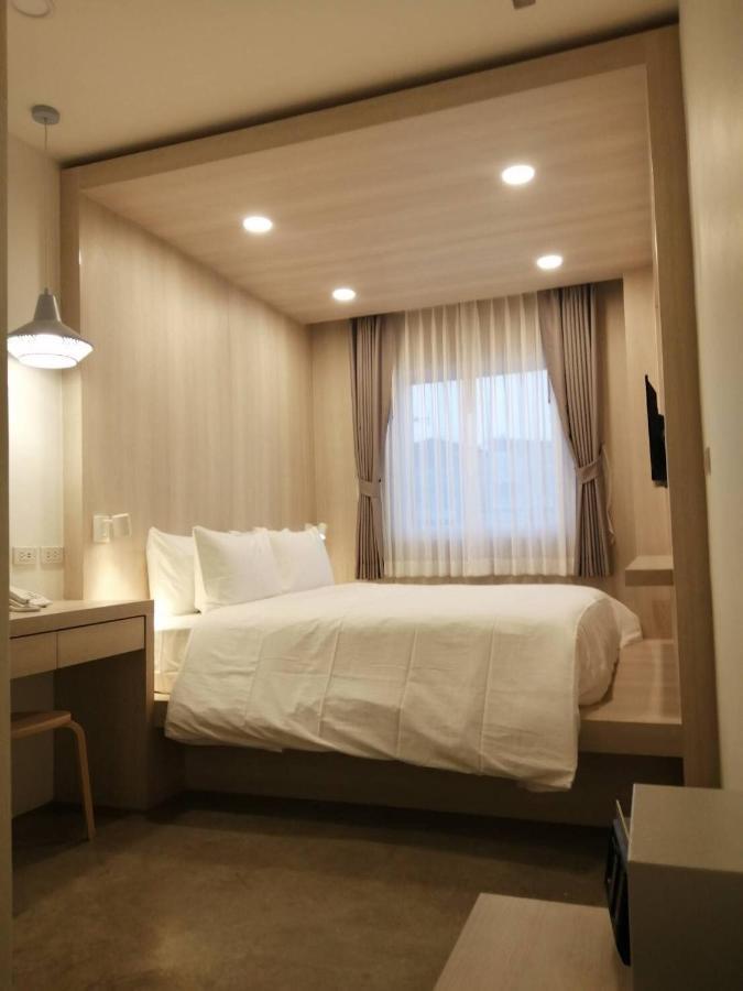 โรงแรมแนปปี้เนส 4* กรุงเทพมหานคร