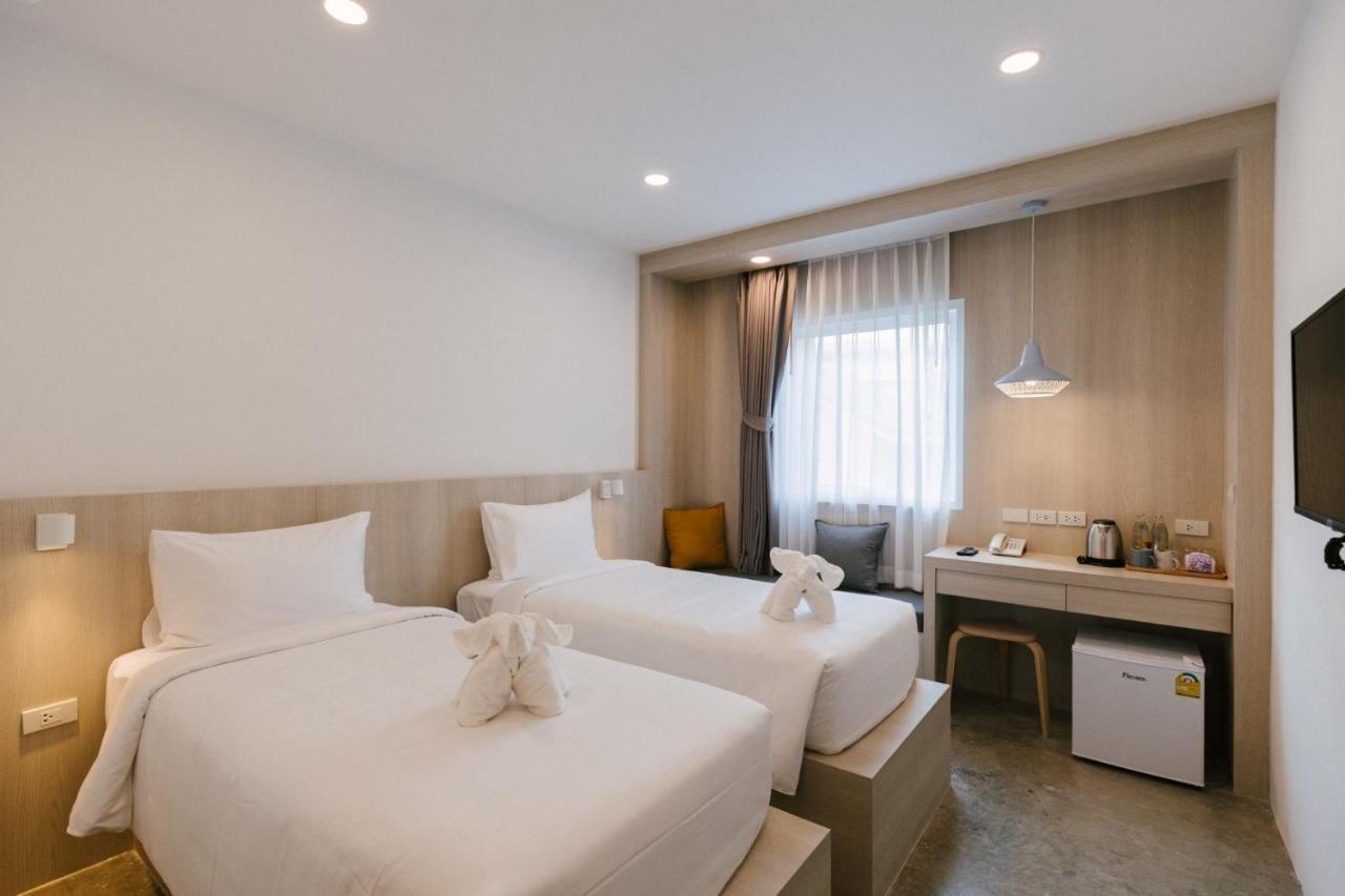 โรงแรม โรงแรมแนปปี้เนส
