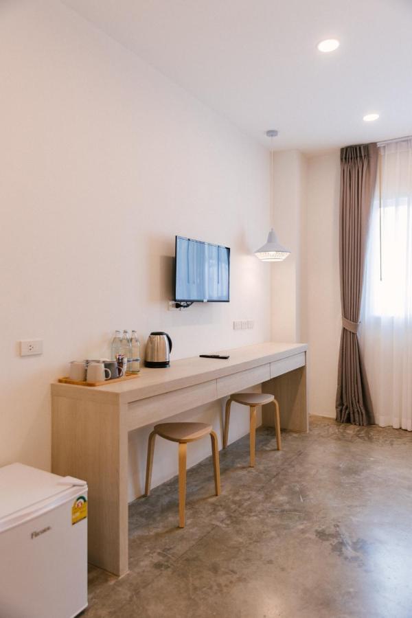 โรงแรมแนปปี้เนส โรงแรม 4*